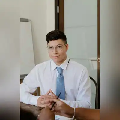皇甫平